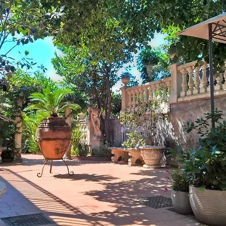 Sant'antonio Garden Bed & Breakfast 2*