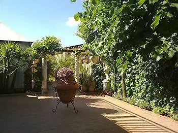 Alojamento de Acomodação e Pequeno-almoço Sant'antonio Garden