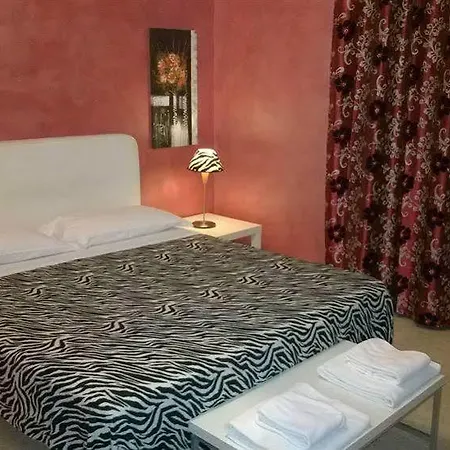 Alojamento de Acomodação e Pequeno-almoço Sant'antonio Garden